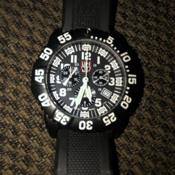 Luminox - Picture 1 of 4